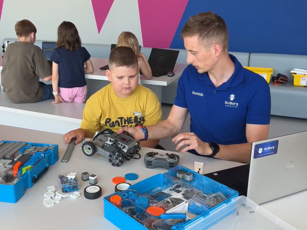 SciBorg – Miejsce, gdzie nauka spotyka robotykę